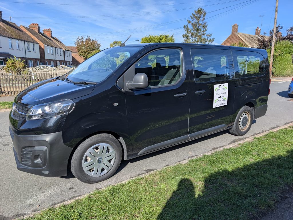 Mini vans in Bedford - CITY CARS BEDFORD (Taxi)